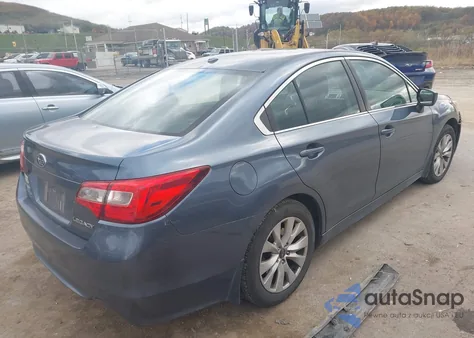 2015 Subaru Legacy 2.5I Premium из США, поврежденный, VIN 4S3BNBC64F3065303
